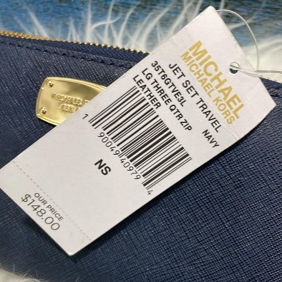 Michael Kors Jet Set Wallet - Picture 6 of 6